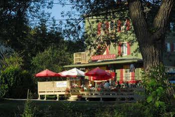 De La Rive De Charlevoix - Familiale Pour Voyageurs De Tous âges Mini-hôtel Saint-Joseph-de-la-Rive
