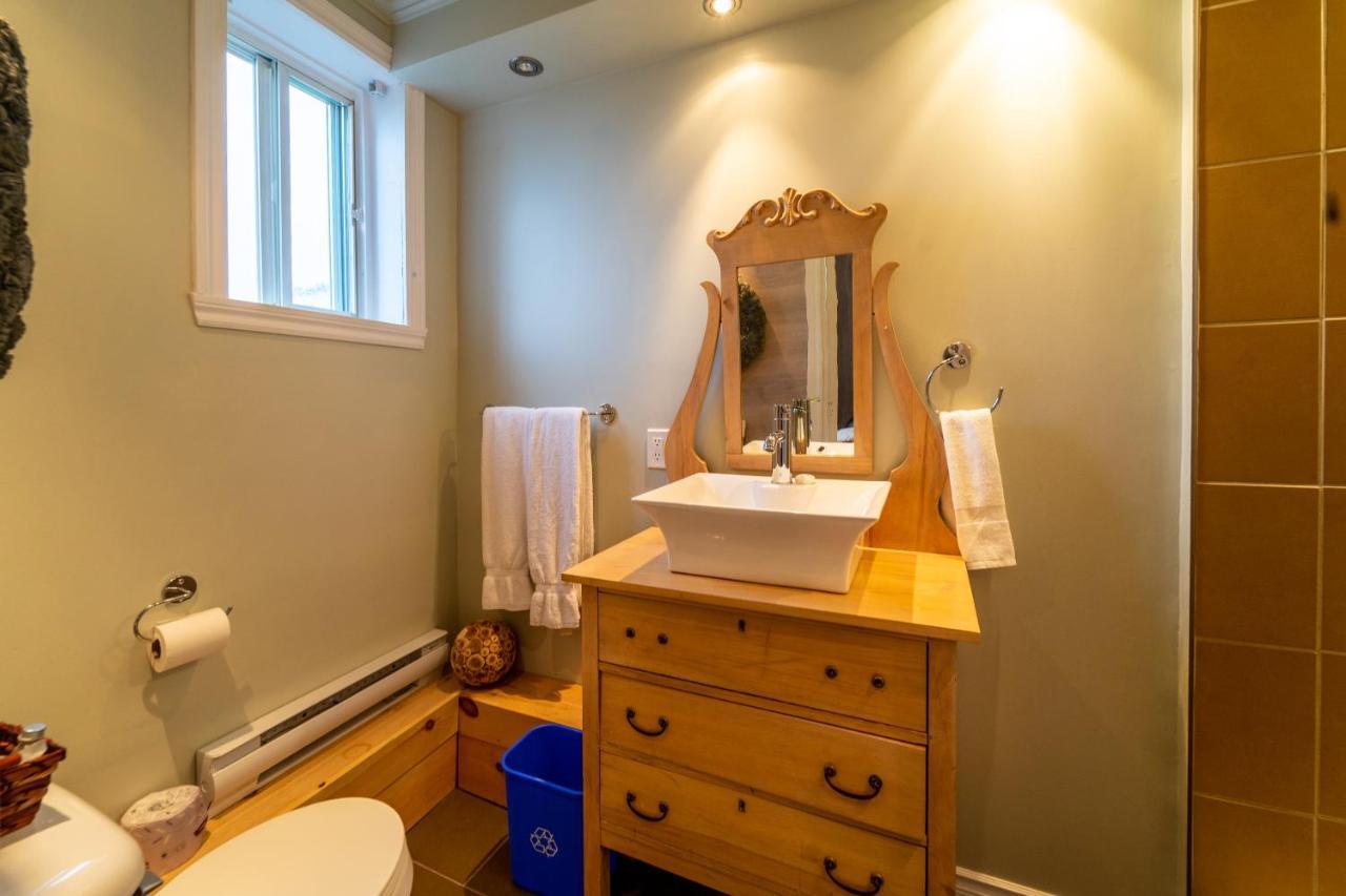 De La Rive De Charlevoix - Familiale Pour Voyageurs De Tous âges Mini-hôtel